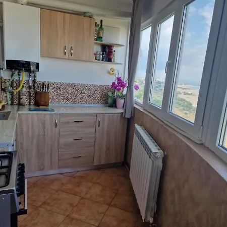 Azra Apartment
