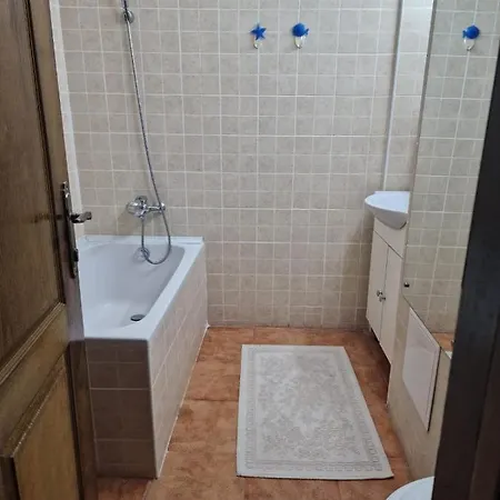 Apartment Azra *