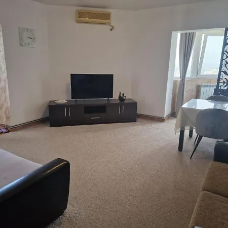 Apartment Azra