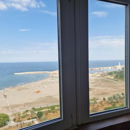 Azra Apartment *